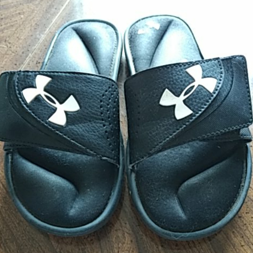 Underarmour kids 4 sandals